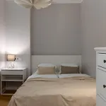 Cozy Top-Floor Apartment In Riga City Centre
