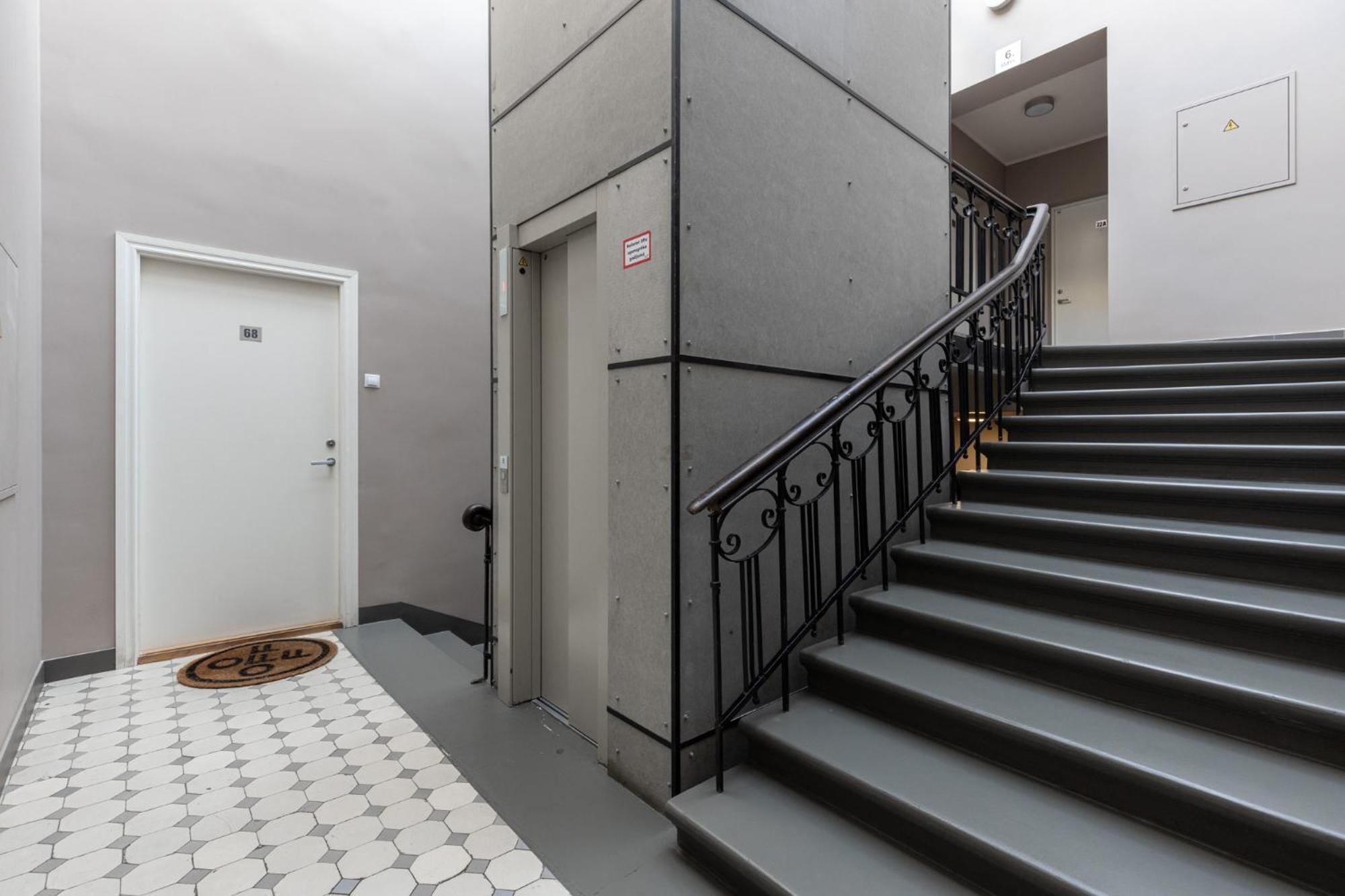 Cozy Top-floor In Centre Appartement *